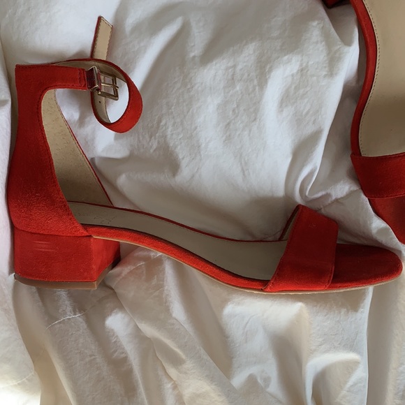 vince camuto red heels - Picture 2 of 3